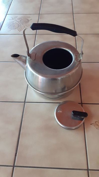 De vanzare ciainic inox.