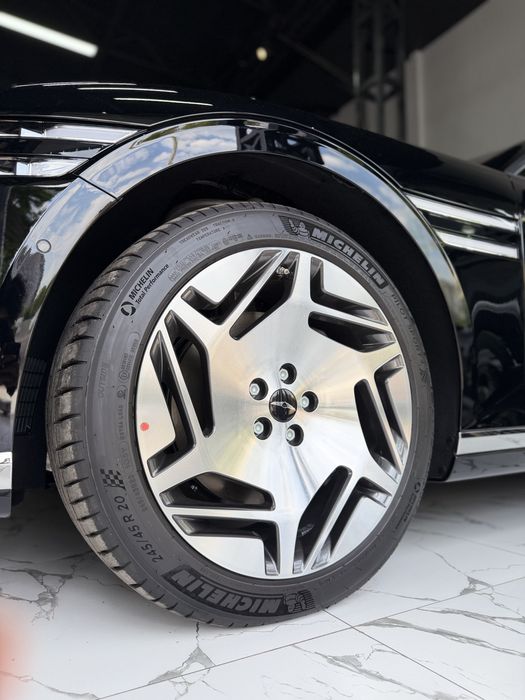 Genesis G 90 yengisi