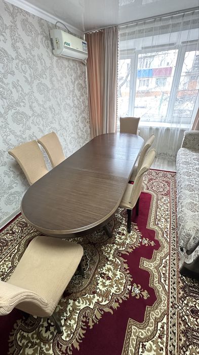 Продам стол трансформер, комплекте 5шт стульев. Стол 3 в 1.