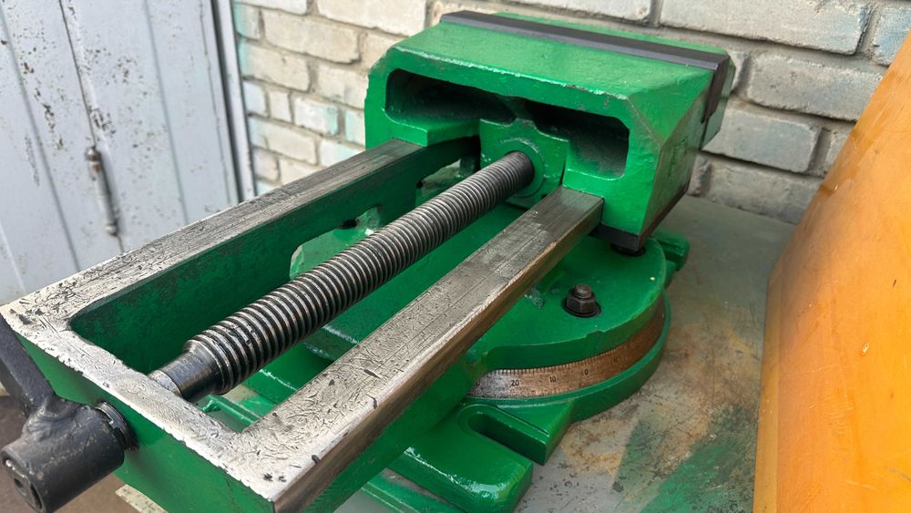 тиски станочные мощные