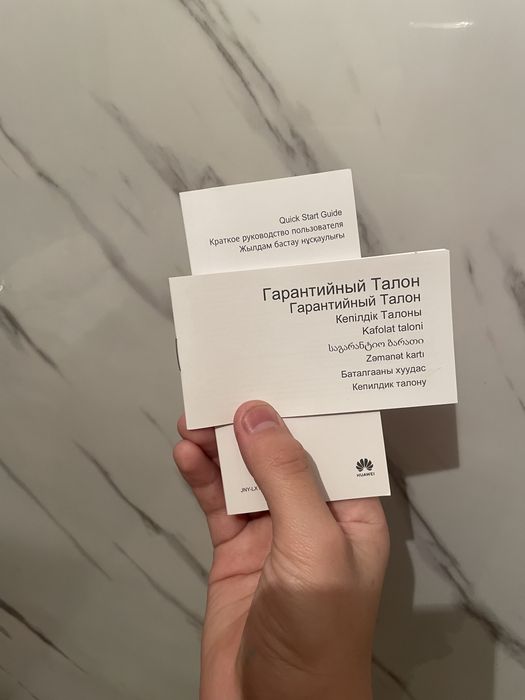 продаю телефон Huawei