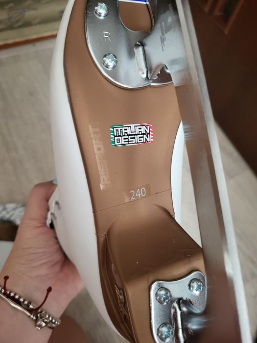 Продаю коньки Риспорт