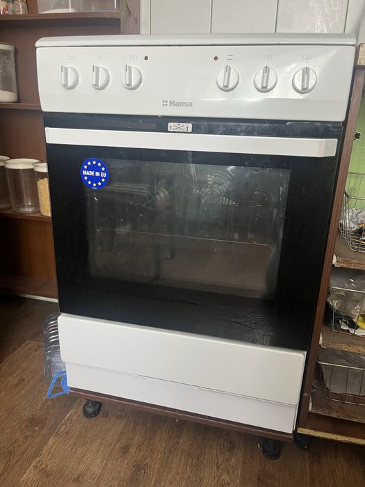 Продам Плиту Hansa