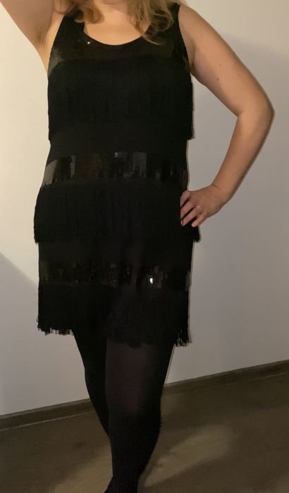 Черна парти рокля с ресни и пайети, размер L