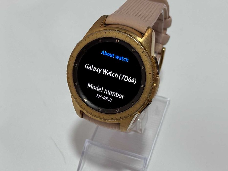 Смарт Часовник - Samsung Watch SM-R810