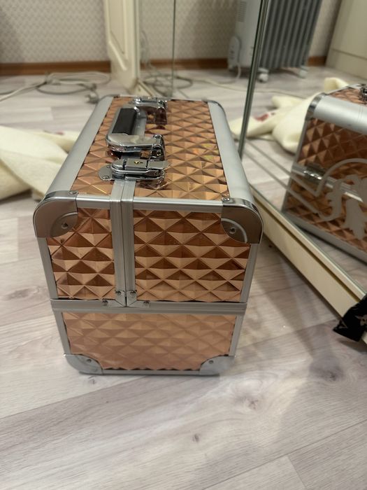 Бьюти кейс, 3000 тенге