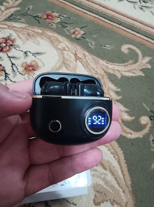 Наушник сатылады