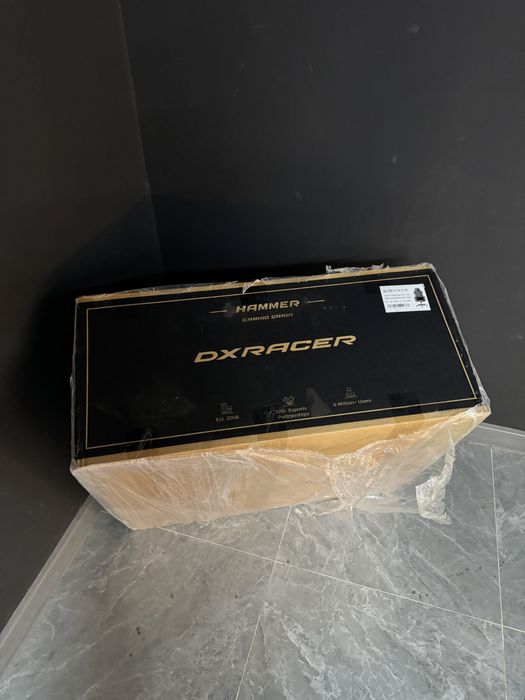 Продам игровое кресло Dxracer Hammer