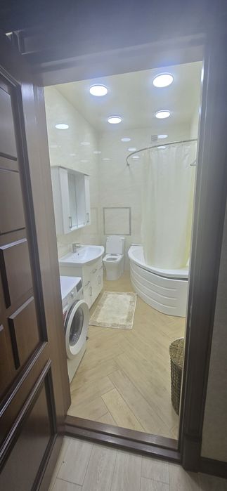 Сдаётся 3-х комнатная квартира в Яккасарайском районе. 8 ротдом