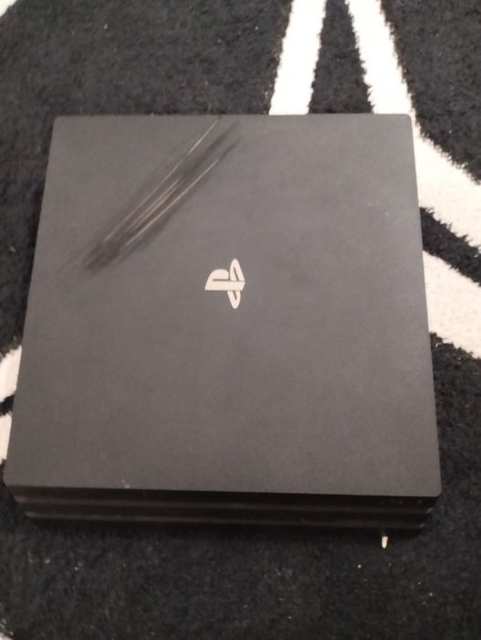 Ps4 pro dau și vire pt televizor și gta5