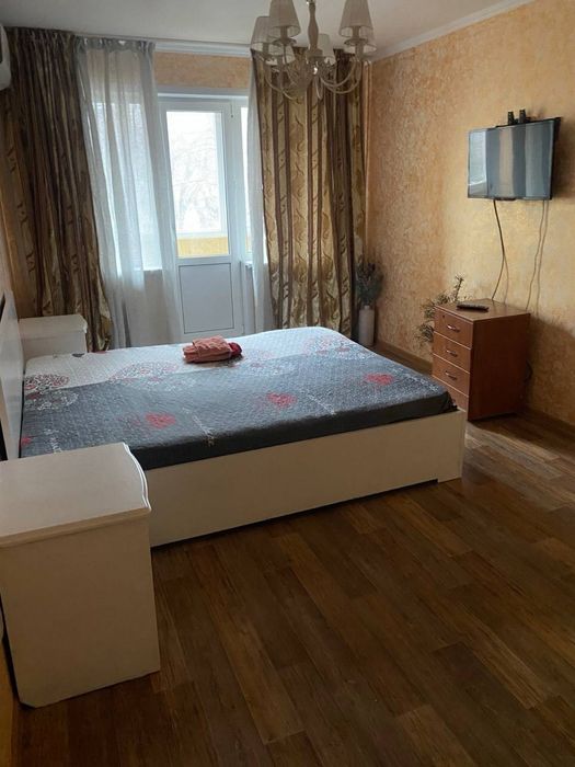 Сдается 2 - комнатная квартира помесячно