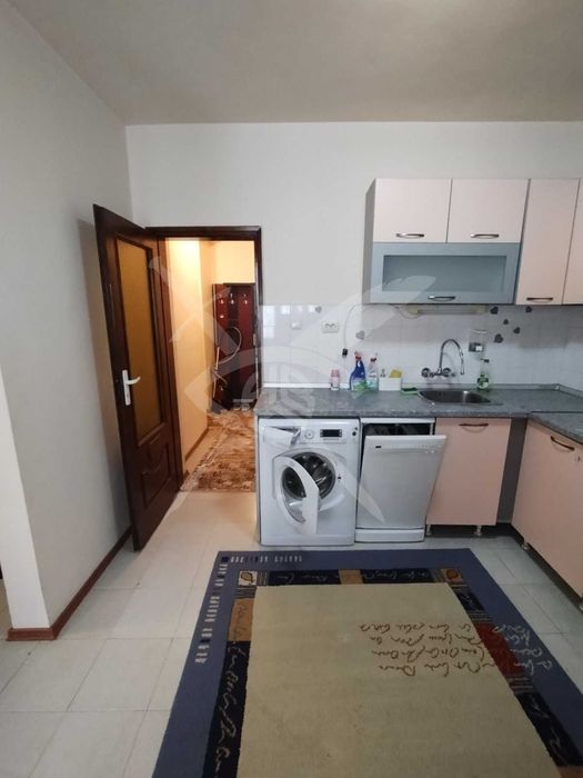 Дава се под наем Двустаен апартамент в Пловдив, Център - 75 кв.м за 169570.41 € - Снимка #3