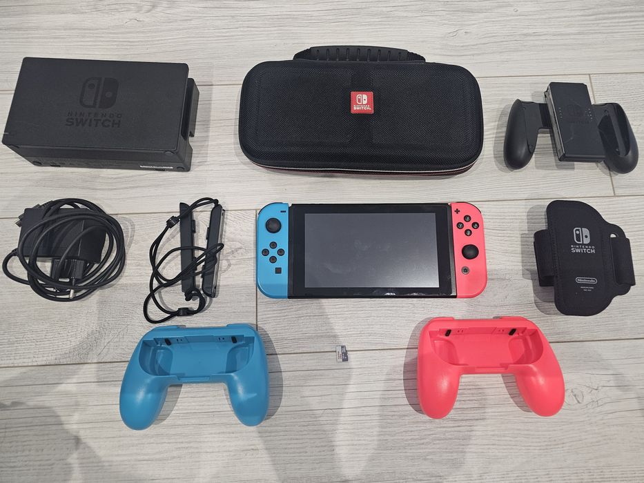 Vând consola Nintendo switch