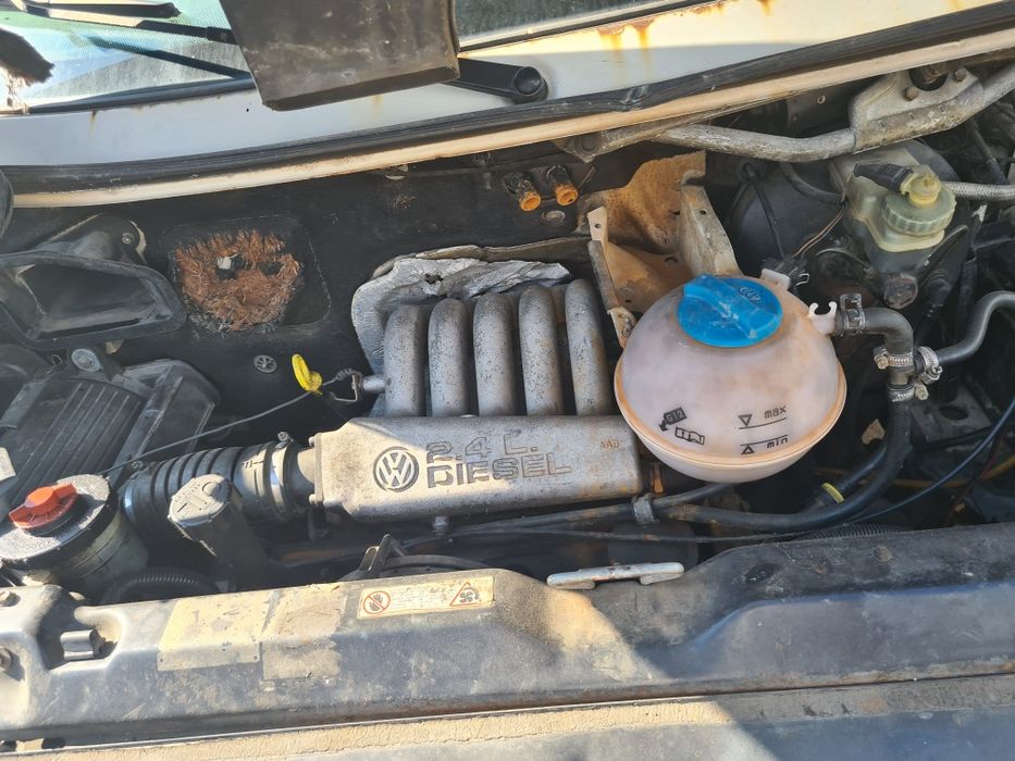 Фолксваген Т4 2.4 Volkswagen T4 2.4 на части