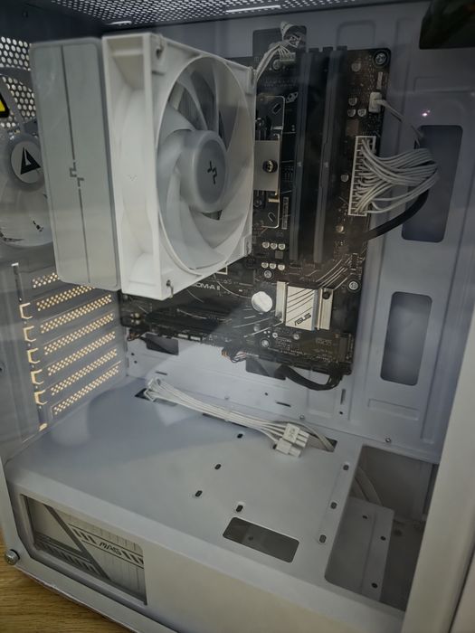 AM5 - Ryzen 7 8700G - KIT - vand sau schimb cu placa video