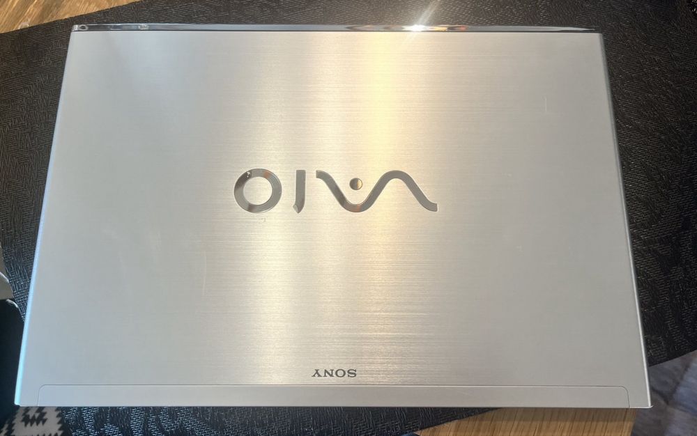 Sony Vaio 13.3” i3 / 4GB RAM