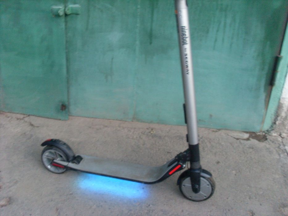 Самокат электросамокат скоростной.
