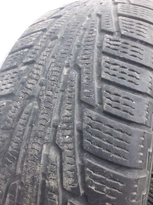 Зимние резины 235/60/R18