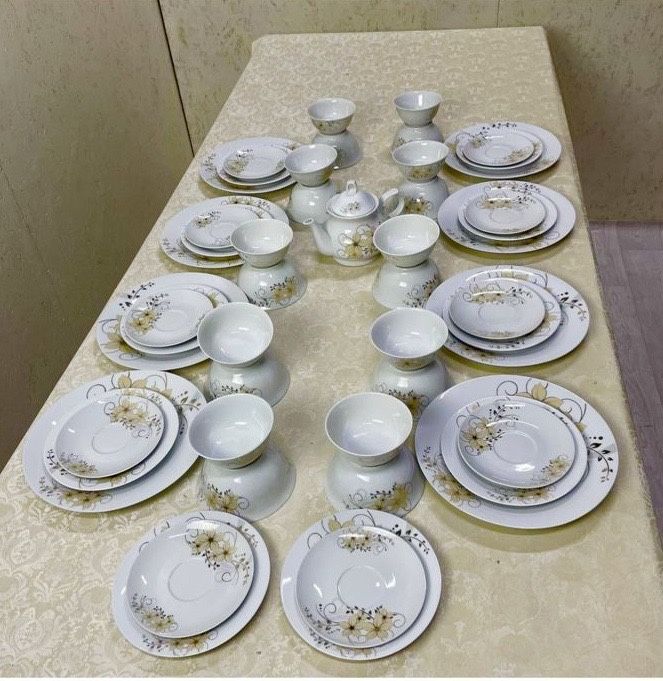 Сервиз чайно столовый новый