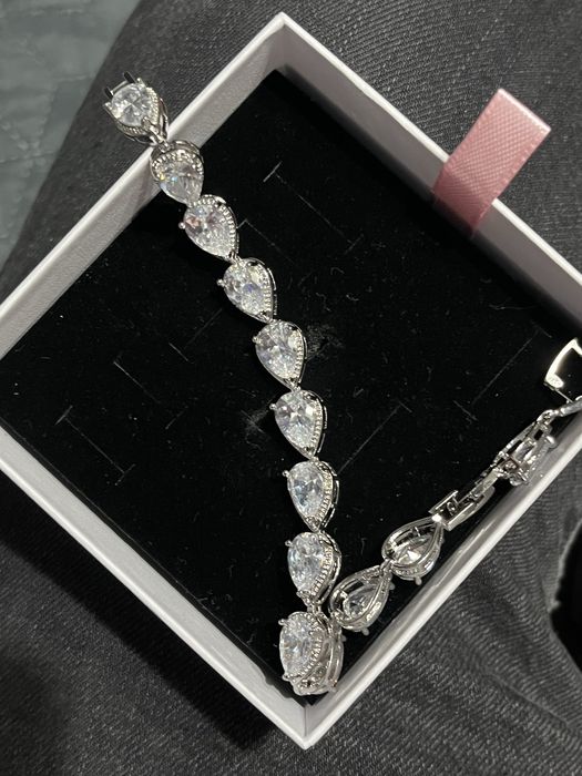 Bratara Givenchy Stones Iced Out Noua