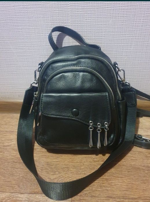 Рюкзачок из натуральной кожи и второй из кож.зама