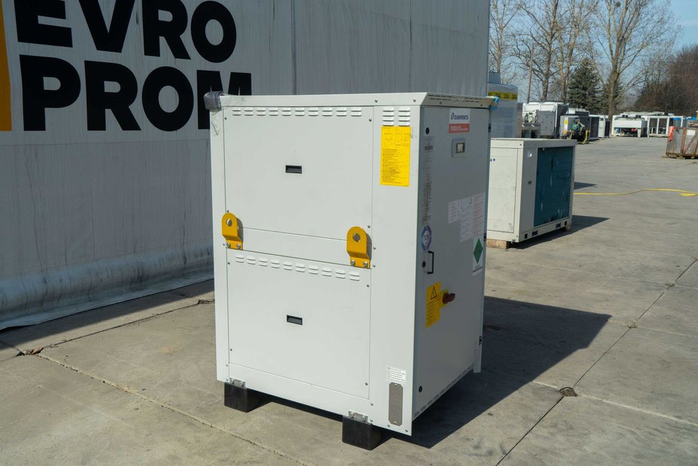 Chiller/Pompă de căldură răcit cu apă CLIMAVENETA NX-W-Y-H 0302 – 96.7 kW/107 kW | chiller 100 kw pret | Outlet