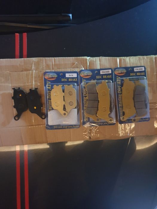 Vand set plăcute frână Honda Transalp 700