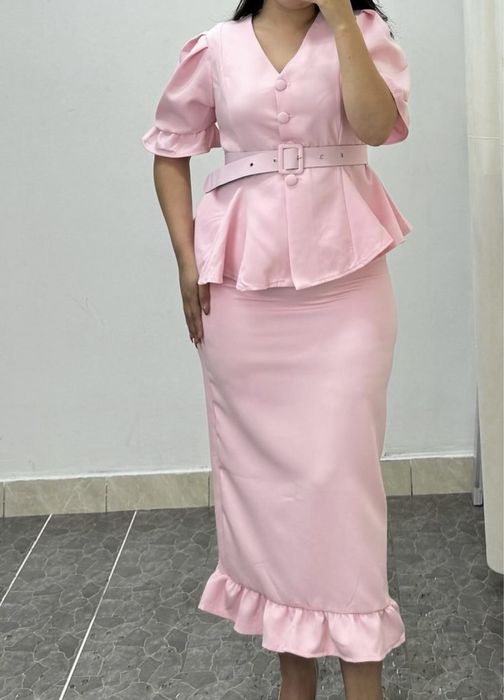 Продам костюм новый платье , не подошел размер