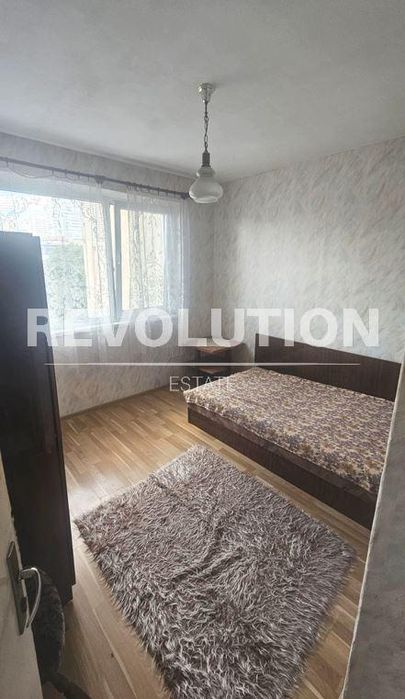 Дава се под наем Двустаен апартамент в Варна, Левски - 70 кв.м за 400 € - Снимка #3