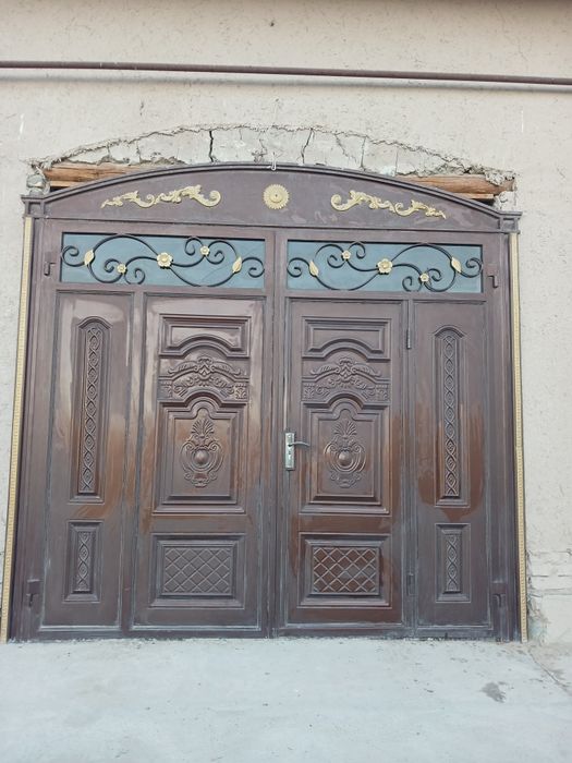 Temir darvoza sotiladi holati yaxshi. Kelishiladi. Darvoza Hazoraspda