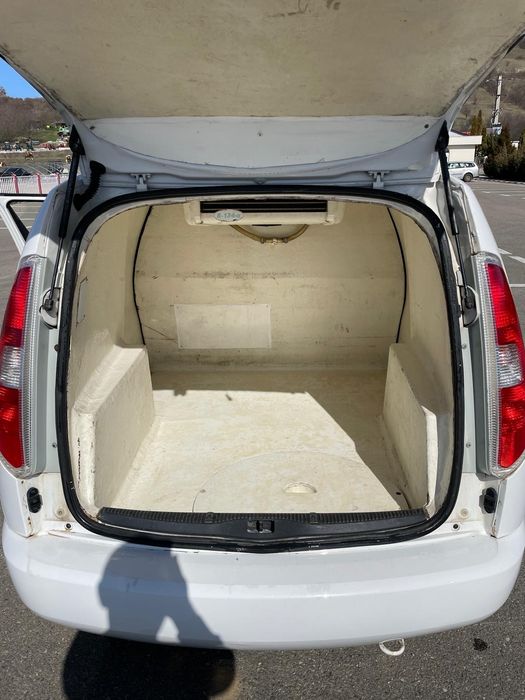 Skoda practik 1.6tdi frigorifica