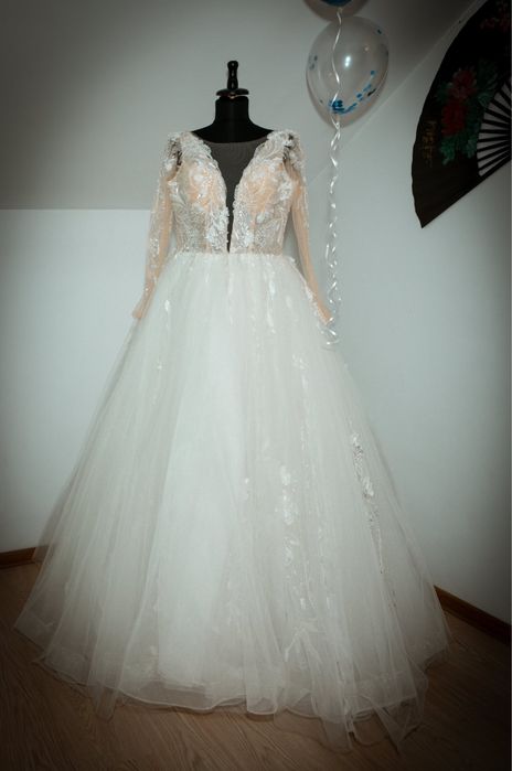 Rochie de mireasa tip printesa