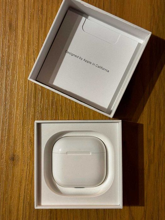 Apple Airpods 4th Gen