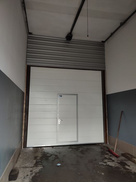 Usa de Garaj - singurul lucru în viața care se închide la timp