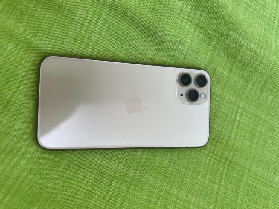 Продам Айфон 11 про в хорошем состояние