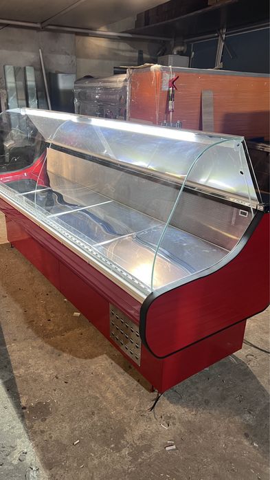 Vitrina frigorifica orizontala pentru mezeluri cu lumina led