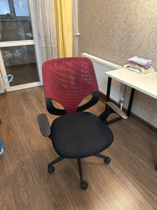 Продам офисный стул