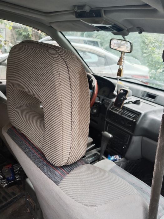 Продам машину Митсубиси Space Runner