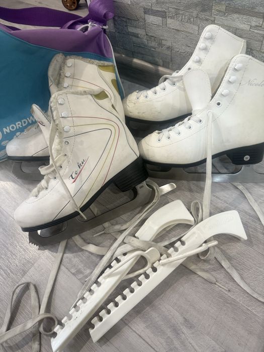 Продам коньки 32,35 размера