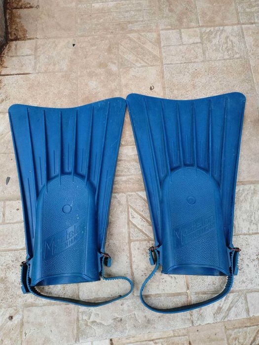 Водни очила и плавници