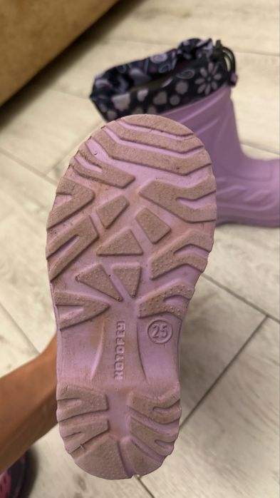 Сапоги резиновые на девочку 2-4 года