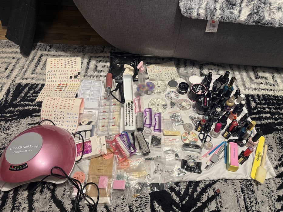 Kit unghii pt doamne , domnisoare !