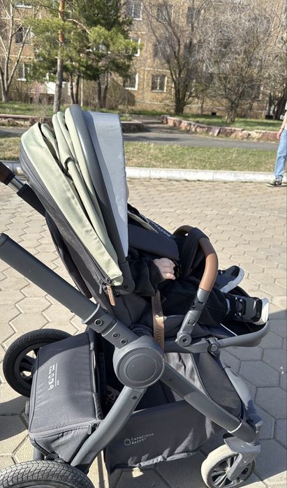 Продам коляску Happy Baby Mommer Pro