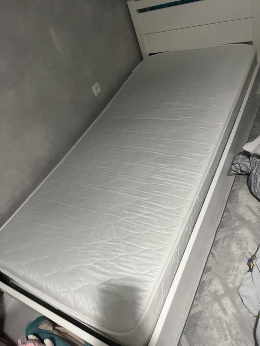 Продам матрас в отличном состоянии