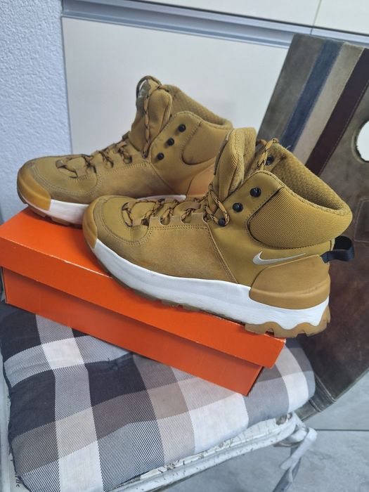 Nike Ghete Classic City