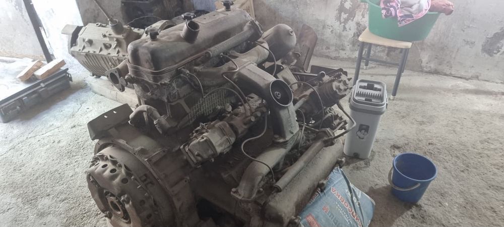 Прода. Грузовое авто Урал тягач, вместе с мотором и бочкой