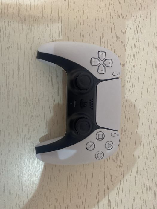 Джостик на PlayStation five