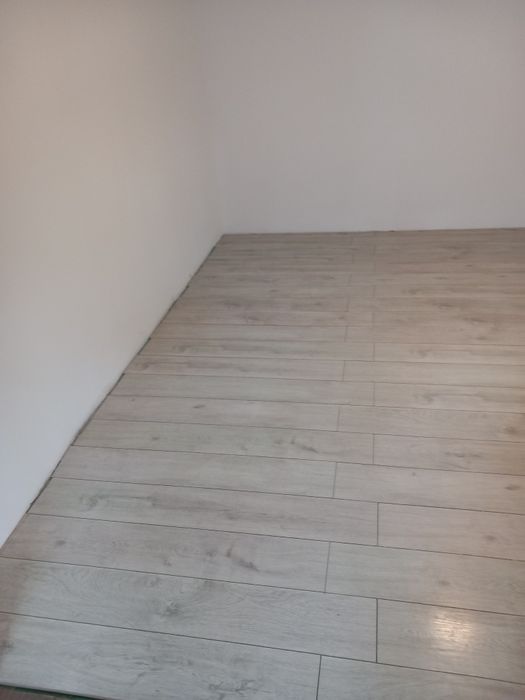 Închiriez o camera la casa