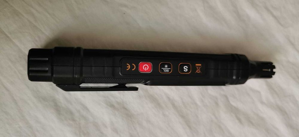 Detector de gaz metan portabil