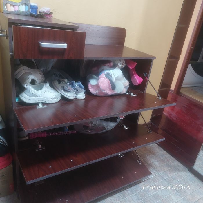 Обувница, шкаф типо комода в коридор